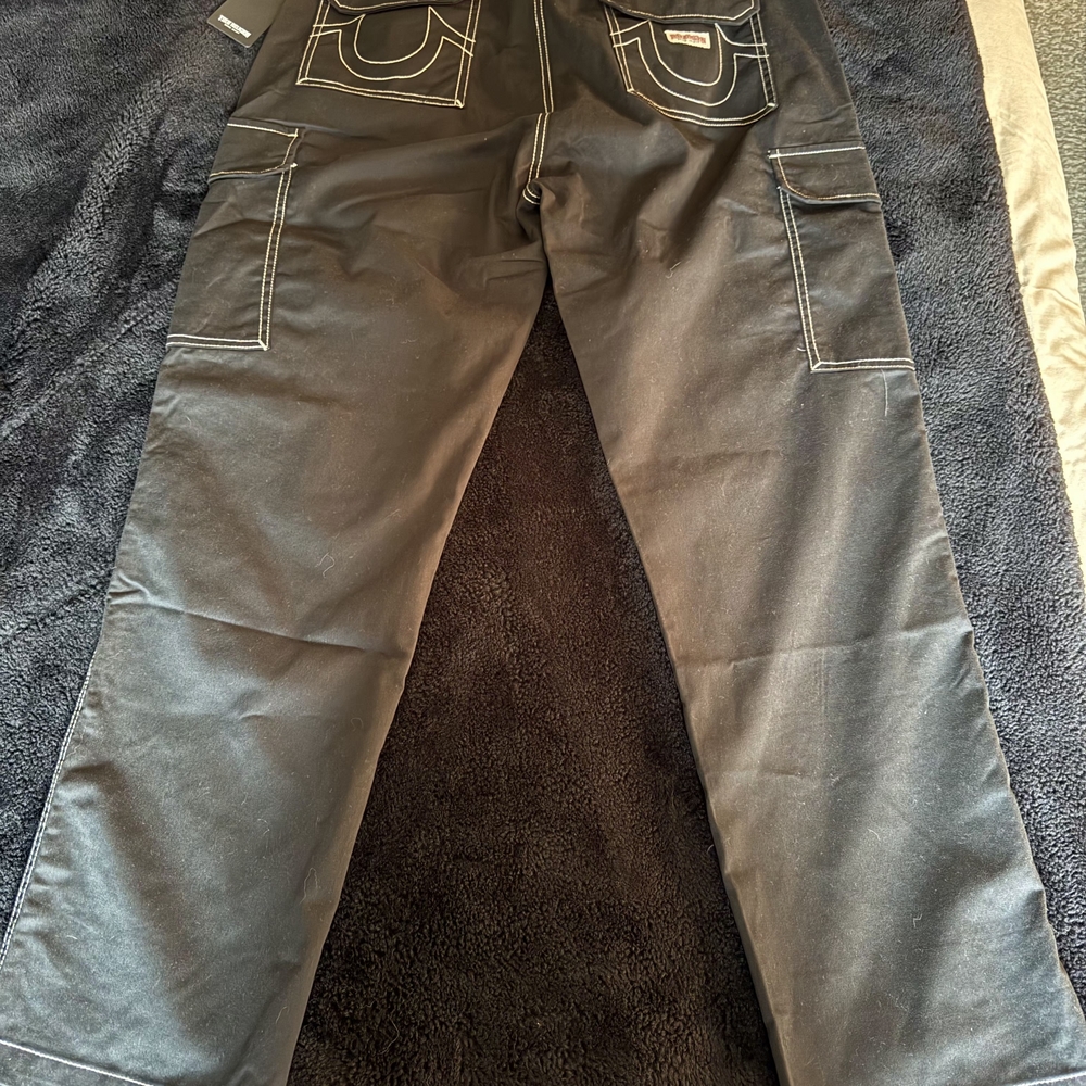 True Religion Black Jeans with White Stitching - Picture 4 of 7